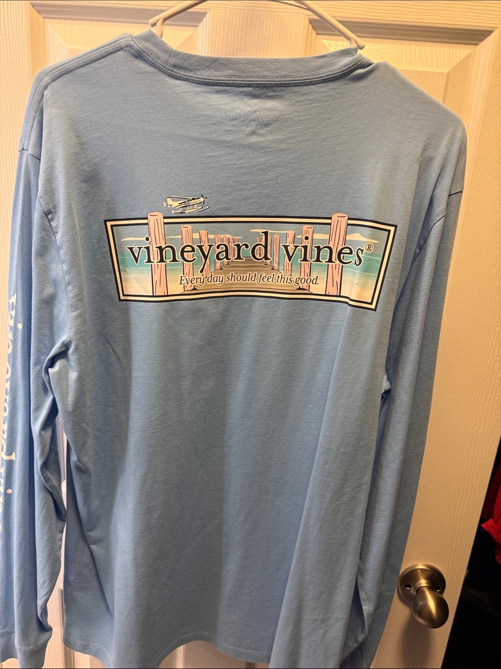Vineyard Vines Men’s Long-Sleeve Pocket Tee in Sky Blue - Picture 5 of 6